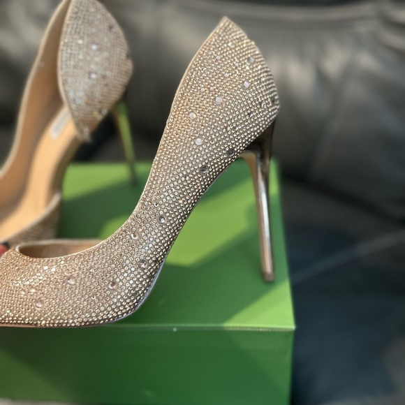 COPY - ✨ Gorgeous ✨ Steve Madden Heels ! - Picture 2 of 2